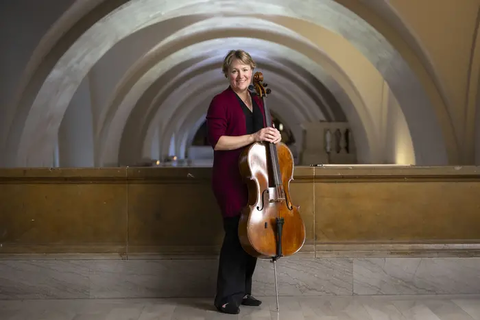 Shelley Anna with her cello