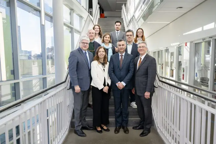 Portuguese Minister of Education, Science and Innovation, Fernando Alexandre Pittsburgh and Secretary of State for Science Ana Paiva pose for a picture with CMU community members during their first visit to the Pittsburgh campus.