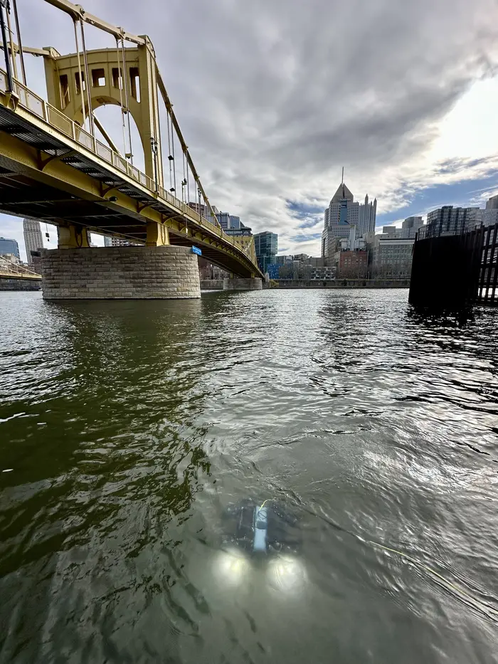 An aquatonomy robot underwater.
