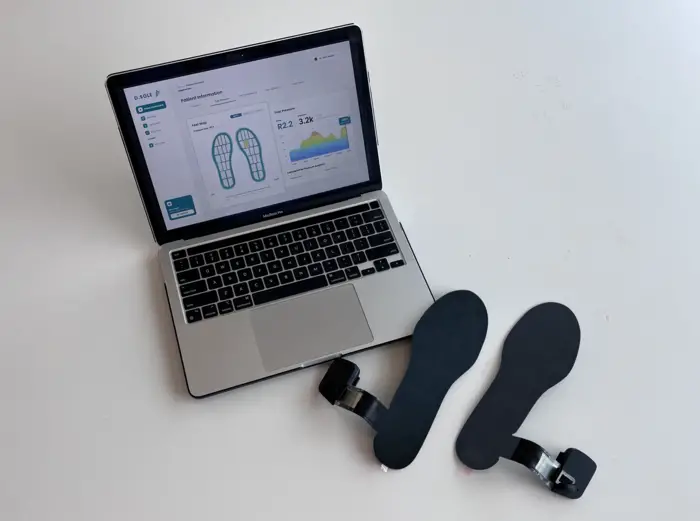 D.Sole product shown with laptop