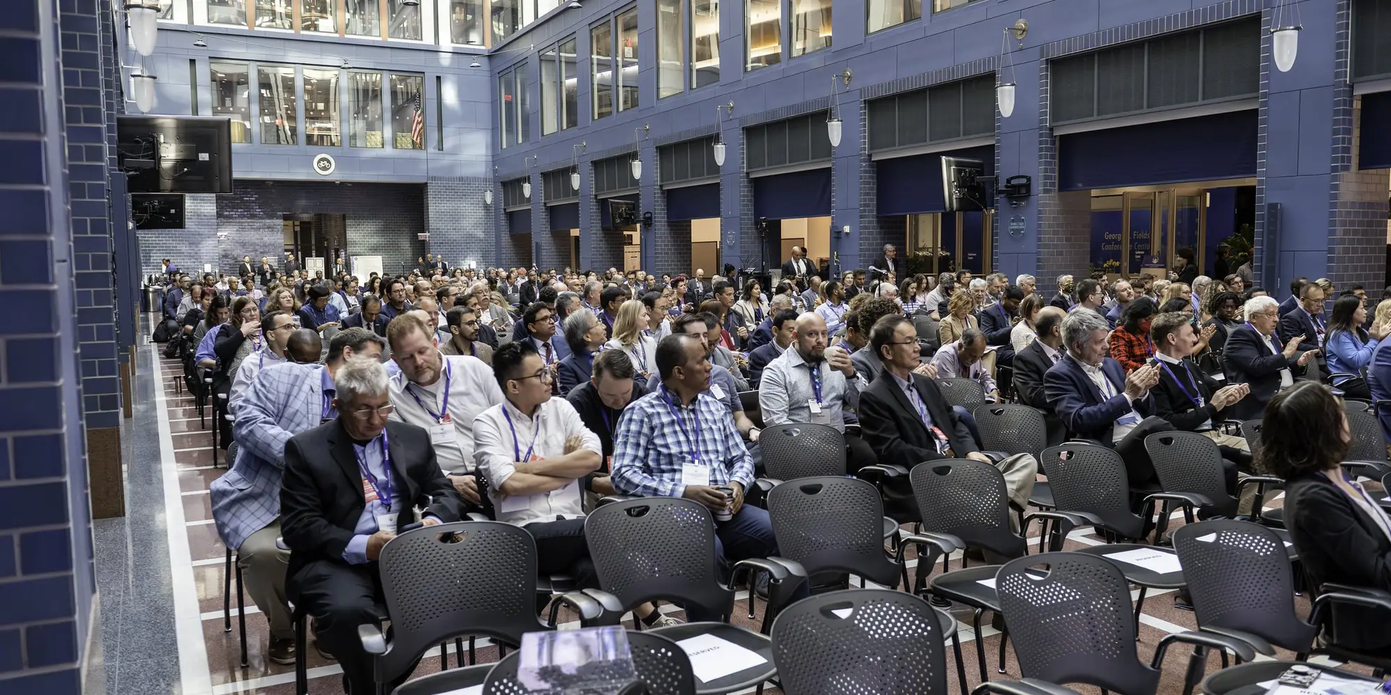 Crowd at DOT summit