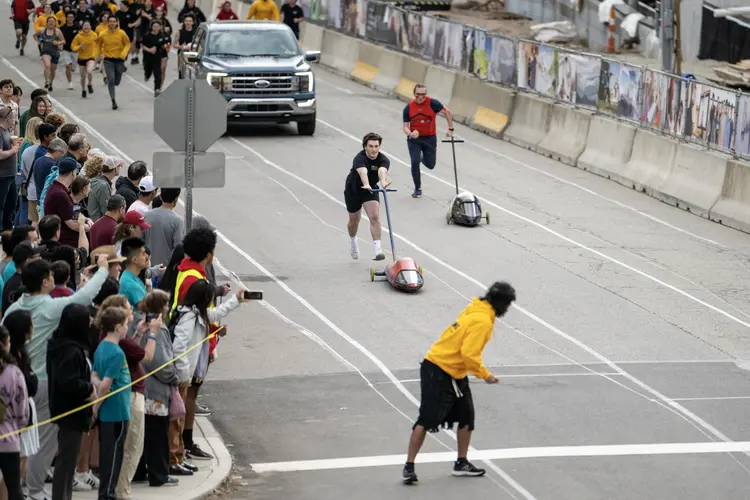 A buggy race