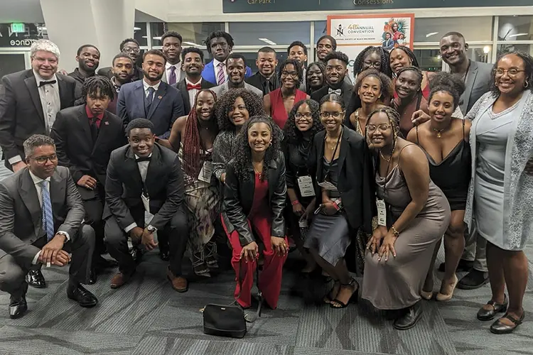 blanton-nsbe-torch-awards-900x600-02-min.jpg